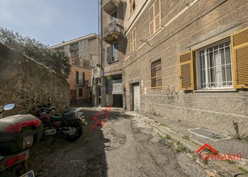 3.1 ingresso.jpg - Box VICO CHIUSO PRIANO 7R, Genova - foto 11