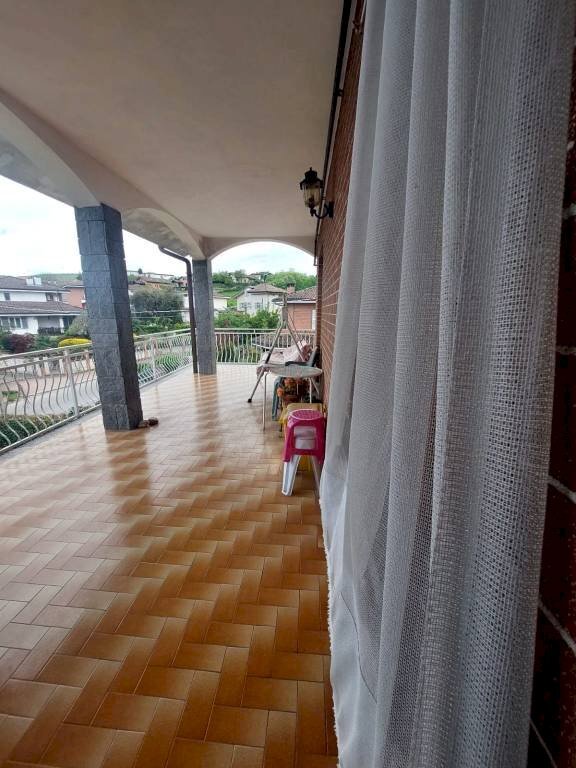 Balcone - Appartamento via Noiso, Montegrosso d'Asti - foto 3