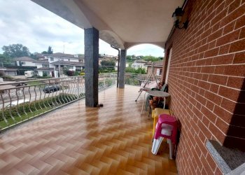 Balcone - Appartamento via Noiso, Montegrosso d'Asti - foto 7