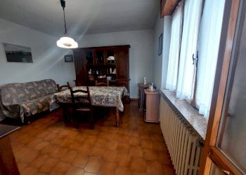 Salone - Apartment via Noiso, Montegrosso d'Asti - photo 9