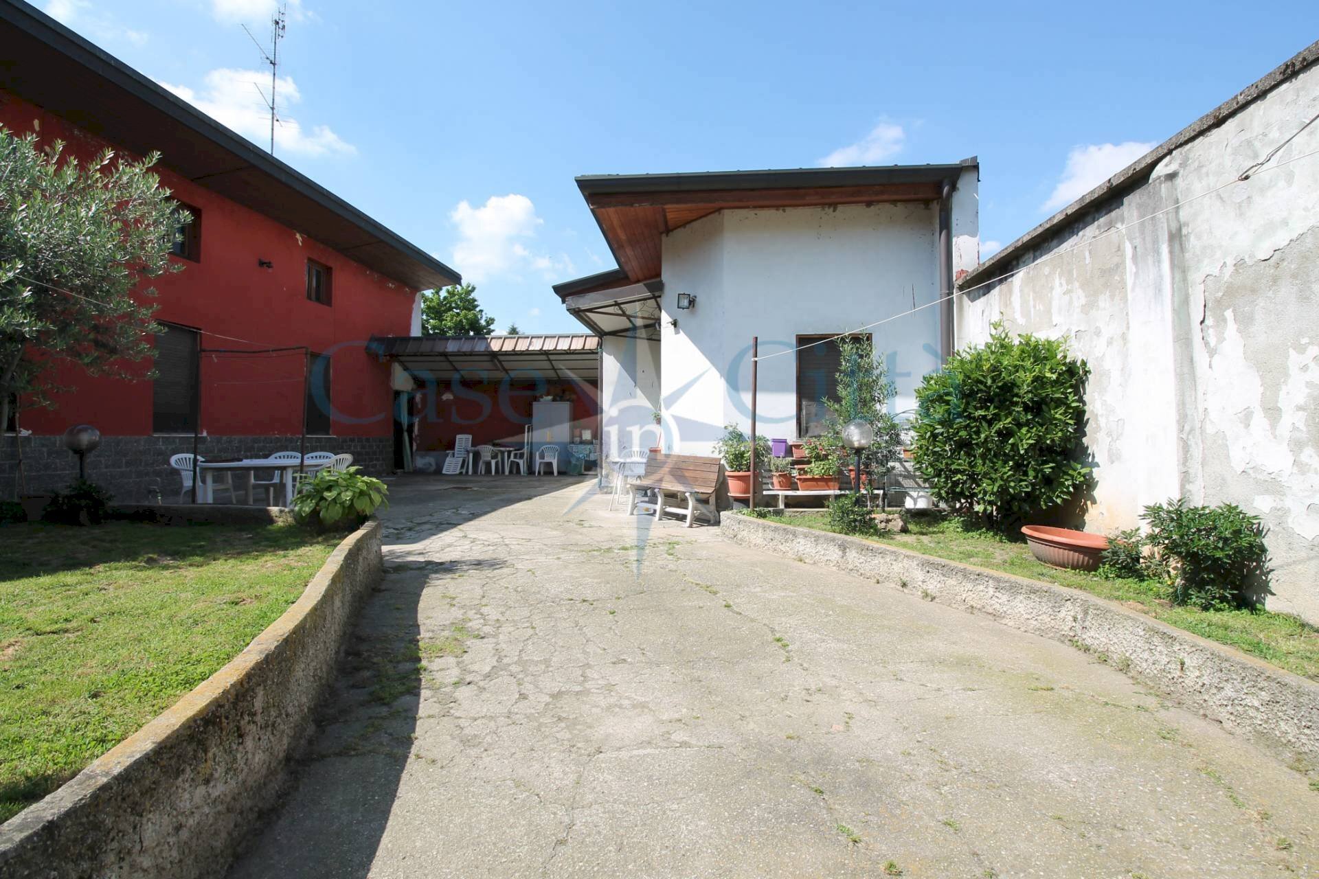 Villa via caduti bollatesi, 47, Bollate - photo 1