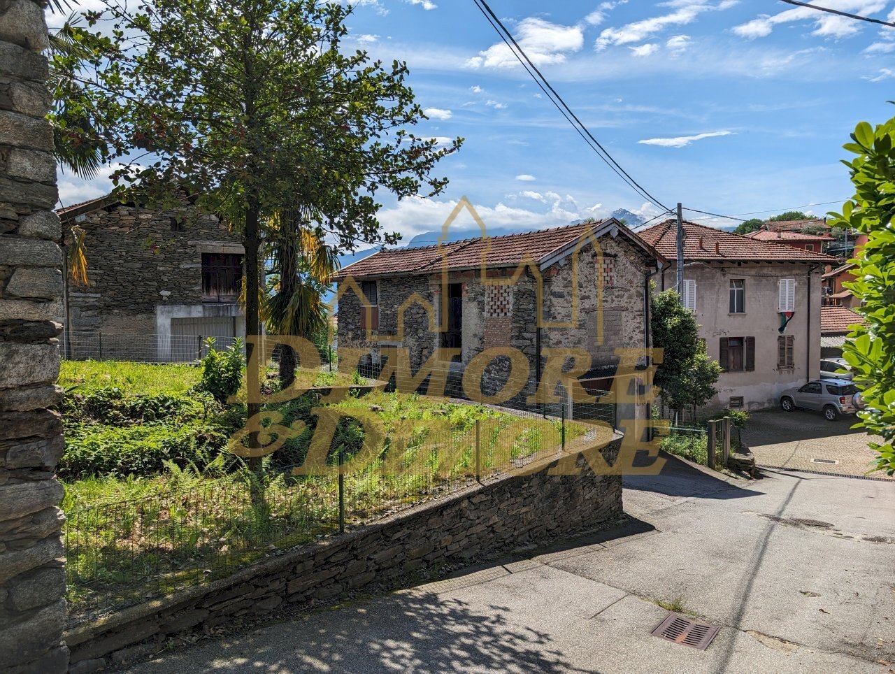 Esterno.jpg - Porzione di casa Via dei Gigli 2, San Bernardino Verbano - foto 1