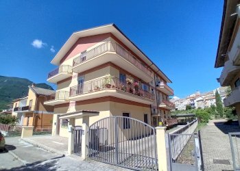 facciata - Appartamento Via Isonzo 2, Tocco da Casauria - foto 1