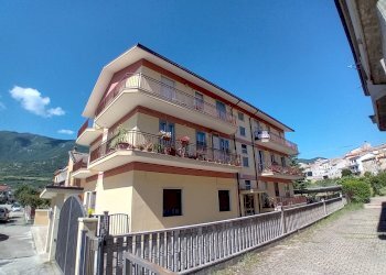 facciata - Appartamento Via Isonzo 2, Tocco da Casauria - foto 2