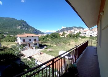balcone - Appartamento Via Isonzo 2, Tocco da Casauria - foto 10