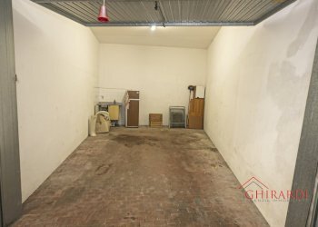 1.0 BOX.jpg - Box VIA DELL'ACCIAIO  21, Genova - foto 3