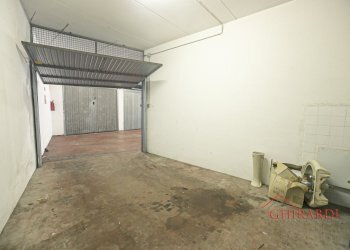 1.3 BOX..jpg - Box VIA DELL'ACCIAIO  21, Genova - foto 5