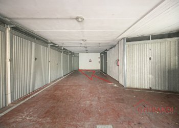 2.2 INGRESSO.jpg - Box VIA DELL'ACCIAIO  21, Genova - foto 8