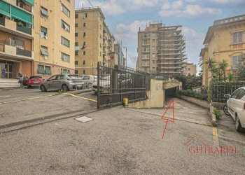 3.0 ESTERNO.jpg - Box VIA DELL'ACCIAIO  21, Genova - foto 10