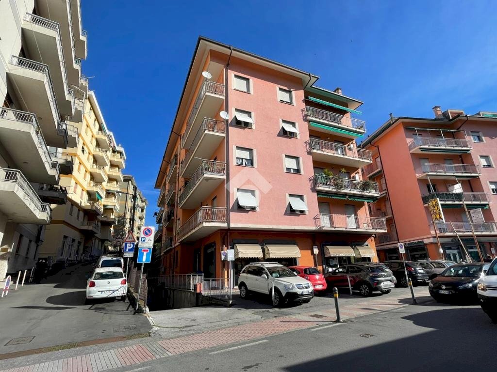 Four-room apartment Via Giacomo Poirè, Sant'Olcese - photo 3