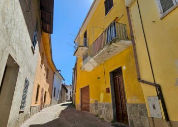 Casa semi indipendente Via Giuseppe Garibaldi, Castel Rocchero - foto 1