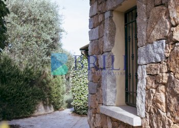 PARTICOLARE IN PIETRA - Villa Strada Su Donnigheddu, Golfo Aranci - foto 30