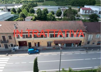 Stable - Palace Corneliano d'Alba - photo 1