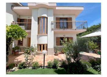 Terraced Villa Via Menedeleev 14, Pesche, Italia, 14, Pesche - photo 13