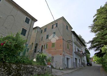 Bilocale Salita Acquasola, Parodi Ligure - foto 1