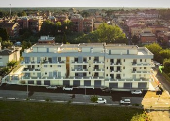 Locale Commerciale Via Leonardo Mellano, Roma (zona Acilia) - foto 2