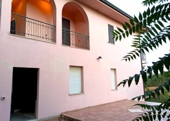 Casa indipendente Via Menocchia, Montefiore dell'Aso - foto 2