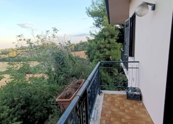 Casa indipendente Via Menocchia, Montefiore dell'Aso - foto 9