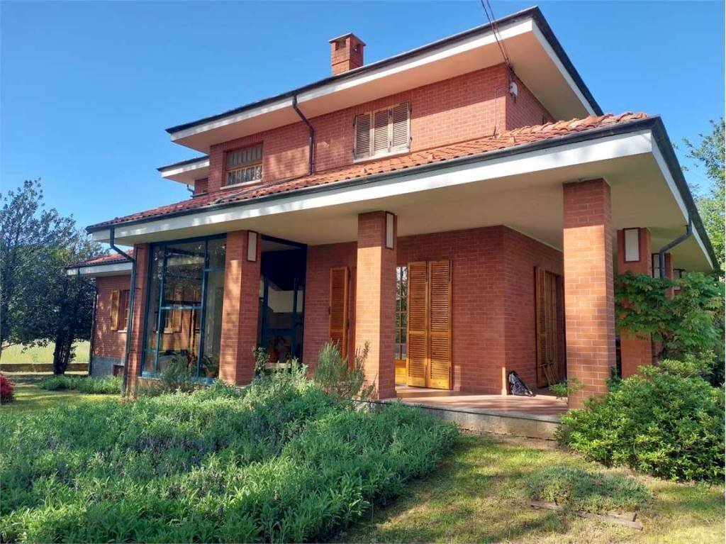 Facciata - Villa stradale Torino, 198, Corio - foto 1