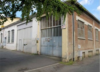 Facciata - Box via Gozzano, 7, Ciriè - foto 1