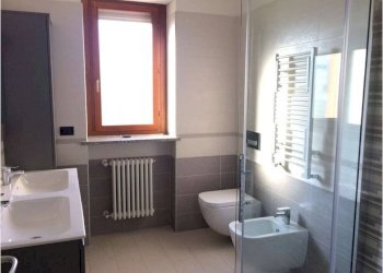 Bagno - Villa a Schiera via Croce, 39, San Maurizio Canavese - foto 7