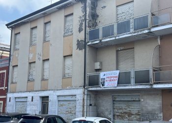 IMG_7618.JPG - Casa indipendente Piazza Alfredo Baccarini 1, Finale Emilia - foto 30