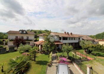 Semi-detached house Località carrara, Terzo - photo 1