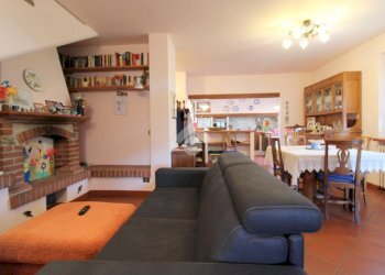 Semi-detached house Località carrara, Terzo - photo 19