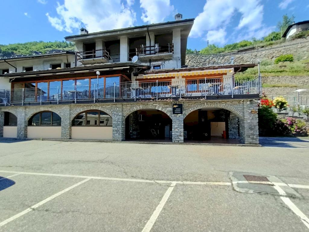 Commercial Premises Frazione Beuve, 12, Sarre - photo 3