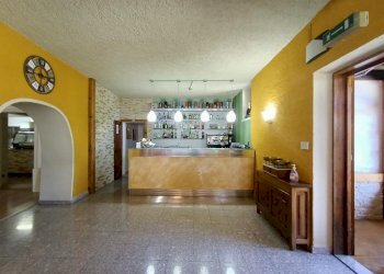 Locale Commerciale Frazione Beuve, 12, Sarre - foto 6