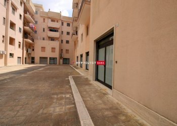 Negozio Via Madonna Piccola, Martina Franca - foto 19