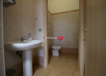 Negozio Via Madonna Piccola, Martina Franca - foto 16