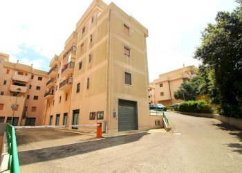 Negozio Via Madonna Piccola, Martina Franca - foto 2