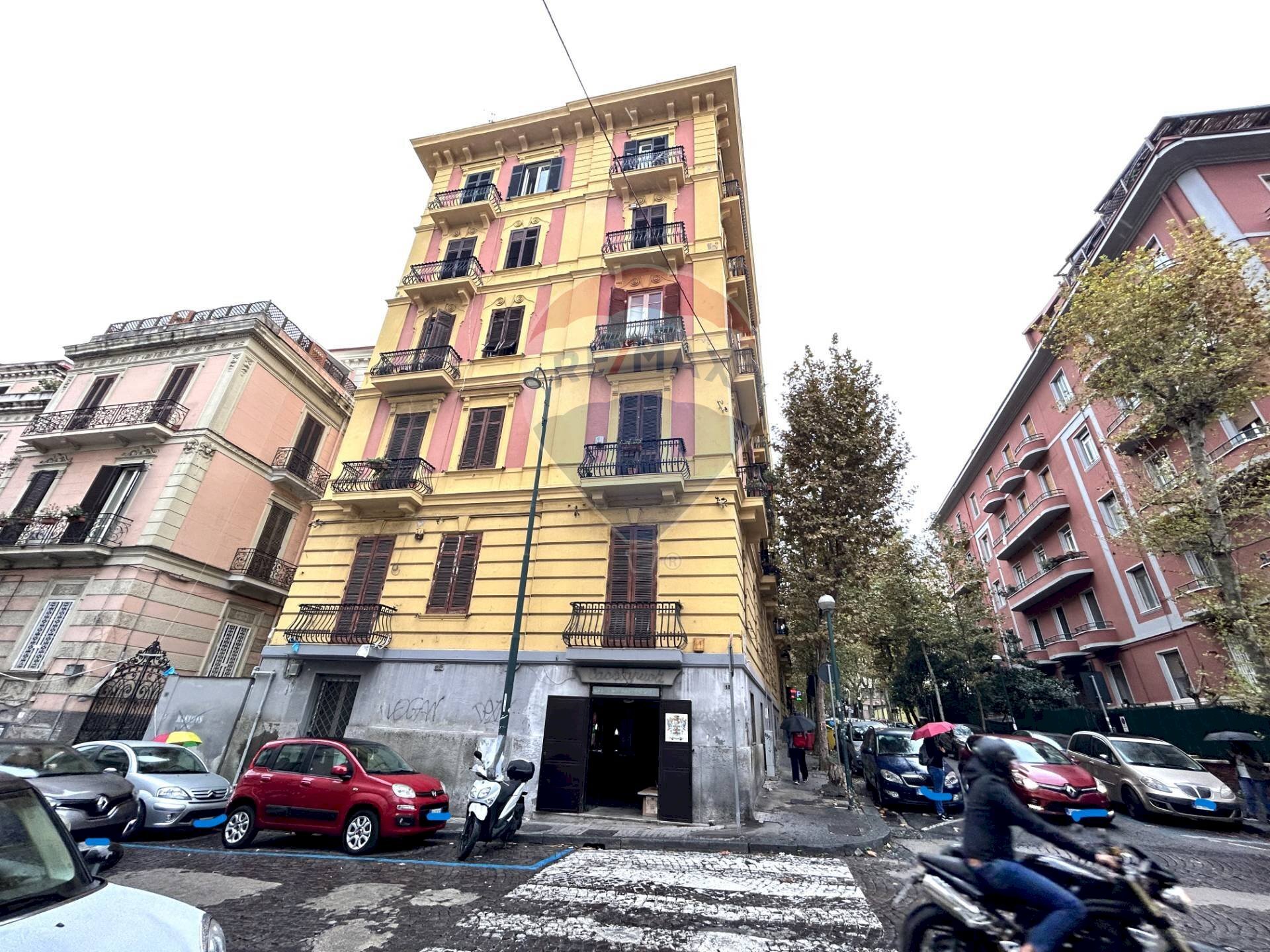 Commercial Premises Via Aniello Falcone, Napoli (neighborhood Vomero) - photo 2