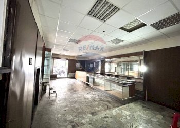 Locale Commerciale Via Aniello Falcone, Napoli (zona Vomero) - foto 8