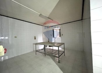 Locale Commerciale Via Aniello Falcone, Napoli (zona Vomero) - foto 17