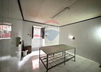 Locale Commerciale Via Aniello Falcone, Napoli (zona Vomero) - foto 19