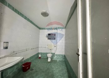 Locale Commerciale Via Aniello Falcone, Napoli (zona Vomero) - foto 26