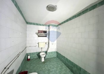 Locale Commerciale Via Aniello Falcone, Napoli (zona Vomero) - foto 27