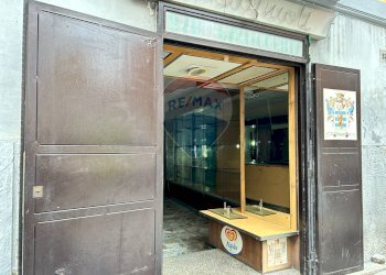 Locale Commerciale Via Aniello Falcone, Napoli (zona Vomero) - foto 30