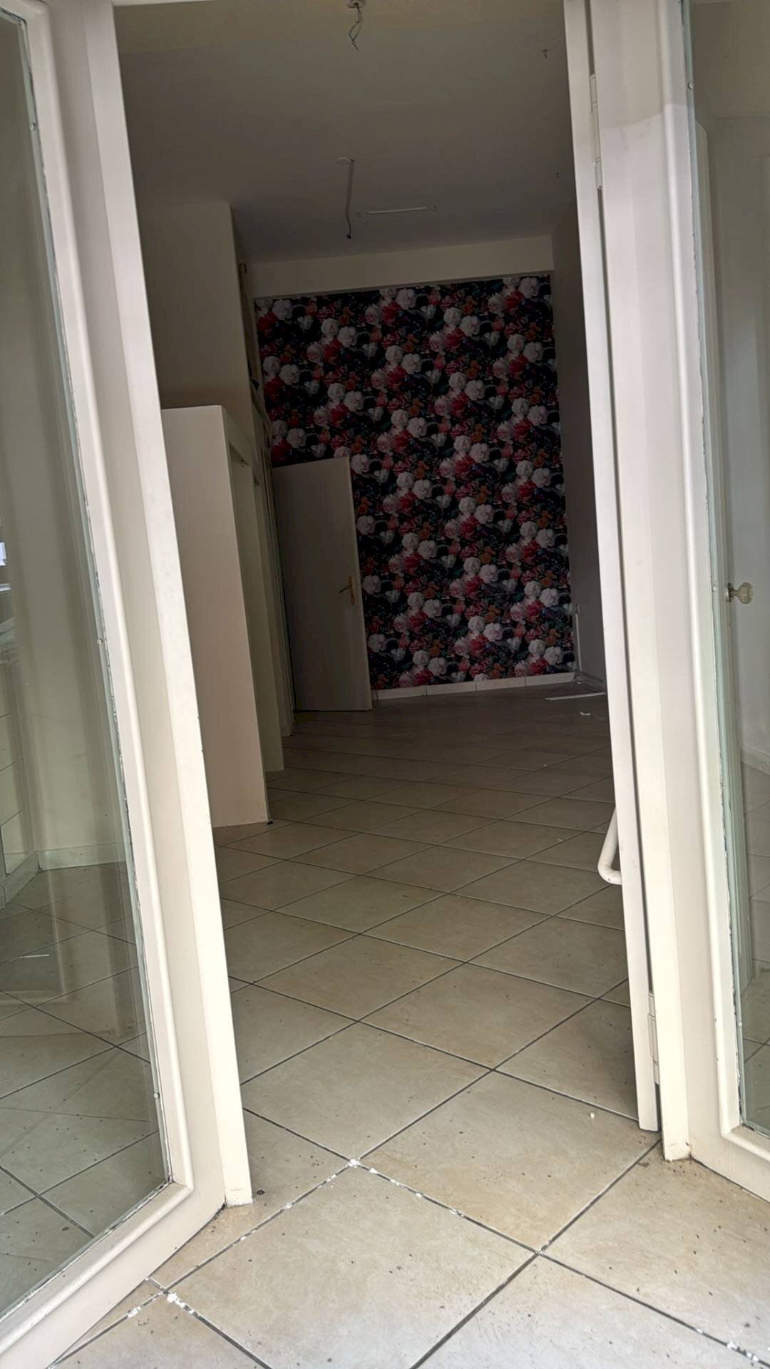 Commercial Premises Via sabato robertelli, Salerno - photo 2