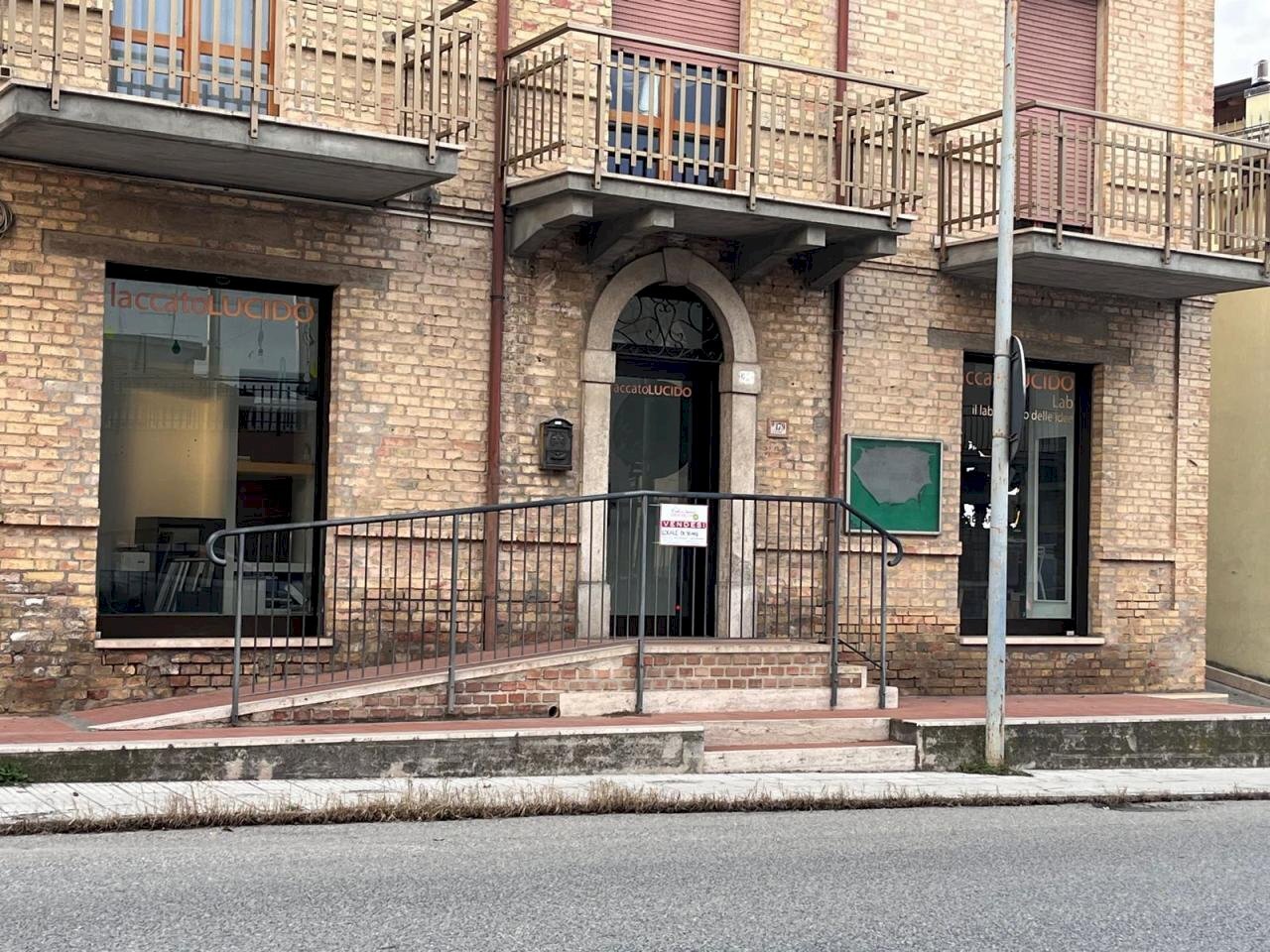 WhatsApp Image 2025-01-27 at 10.16.32 (4).jpeg - Locale Commerciale Colli del Tronto - foto 3