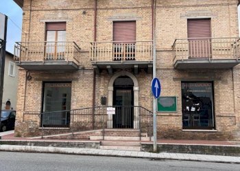 WhatsApp Image 2025-01-27 at 10.16.32 (1).jpeg - Locale Commerciale Colli del Tronto - foto 7