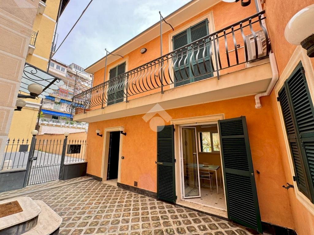 Casa semi indipendente Via Alessandro Manzoni, Alassio - foto 1