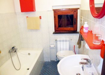 Portion of a house Ventasso - photo 33