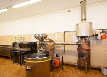 Negozio V. Francesco Cusani, Carate Brianza - foto 10