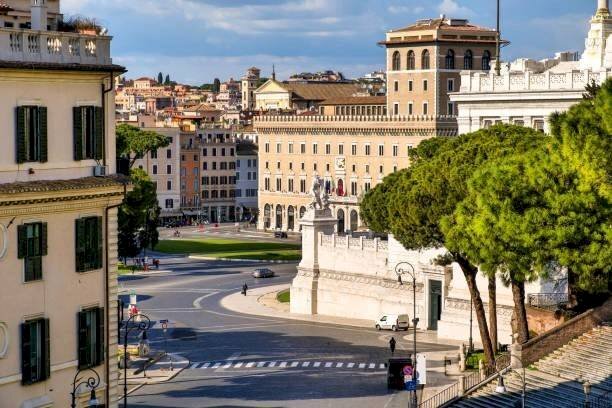 dintorni - Ufficio piazza di San Silvestro, 4, Roma (zona Centro Storico) - foto 1