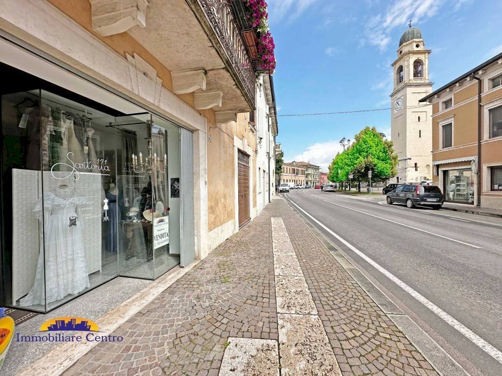 Vista - Shop piazza 4 Novembre, 10, Povegliano Veronese - photo 2