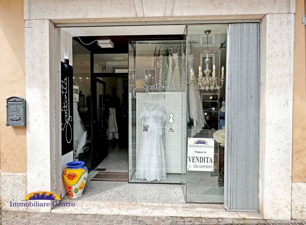 Vista - Shop piazza 4 Novembre, 10, Povegliano Veronese - photo 3