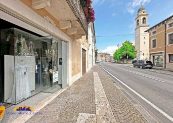 Vista - Shop piazza 4 Novembre, 10, Povegliano Veronese - photo 2